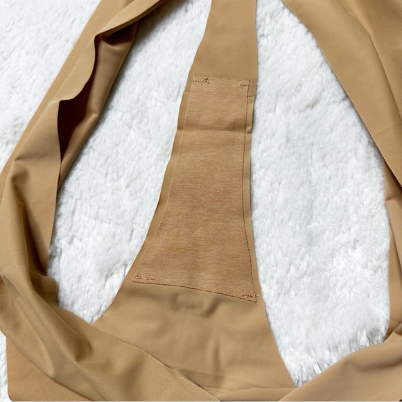 NWT Skims Naked Seamless Thong in Ochre Women’s 4X - Picture 5 of 7